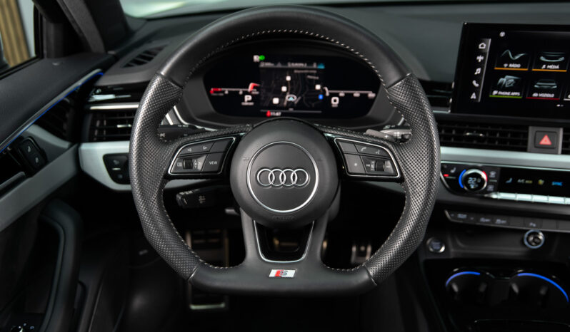 
								Audi A4 2.0TDI 140kW, automat, 2020 DPH full									