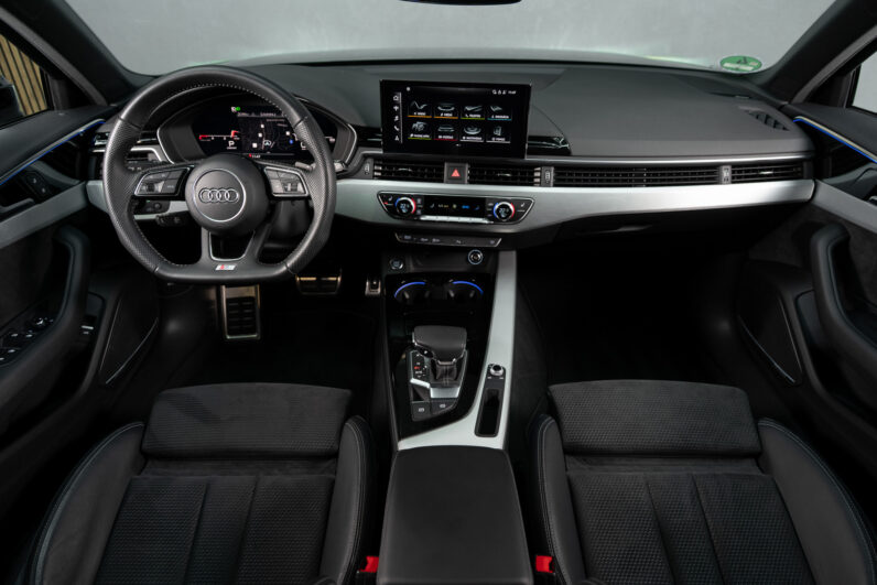 
								Audi A4 2.0TDI 140kW, automat, 2020 DPH full									