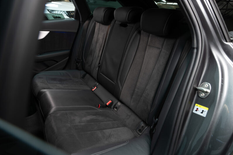 
								Audi A4 2.0TDI 140kW, automat, 2020 DPH full									