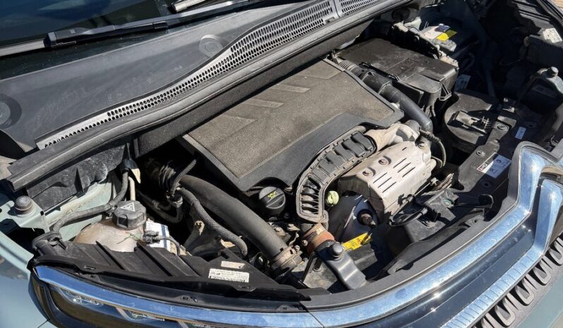 
								Citroën C3 aircross full									