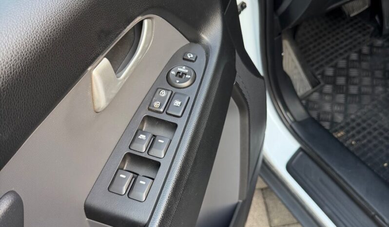 
								Kia Sportage 2.0 CRDi AWD iba 50 000km full									