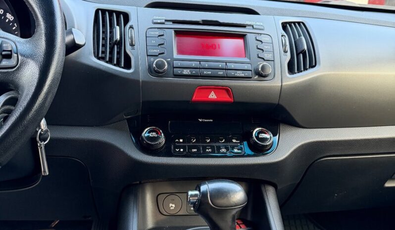 
								Mitsubishi Outlander 2.0 full									