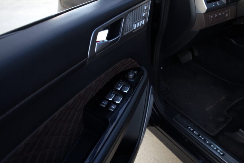 
								SsangYong Rexton 4×4 PREMIUM+ full									