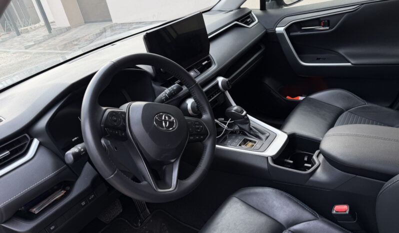 
								Toyota RAV4 2.5 e-CVT Hybrid 131kW full									
