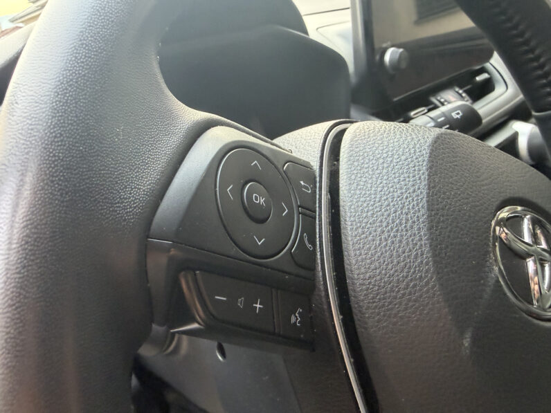 
								Toyota RAV4 2.5 e-CVT Hybrid 131kW full									