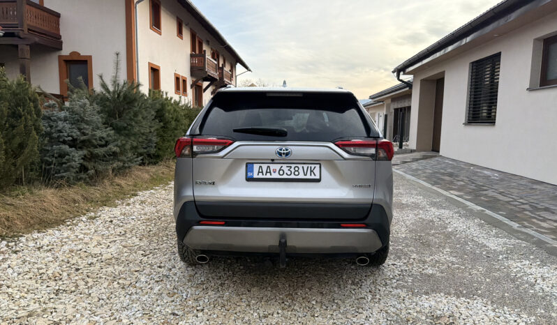 
								Toyota RAV4 2.5 e-CVT Hybrid 131kW full									