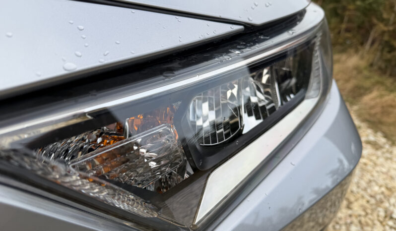 
								Toyota RAV4 2.5 e-CVT Hybrid 131kW full									