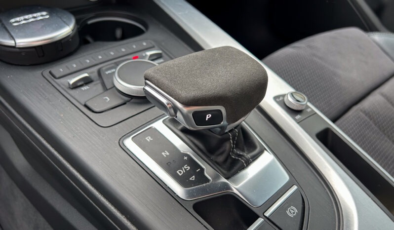 
								Audi A5 3.0TDI SportBack Quattro S-line full									