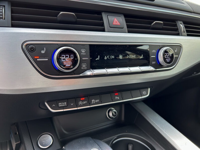 
								Audi A5 3.0TDI SportBack Quattro S-line full									