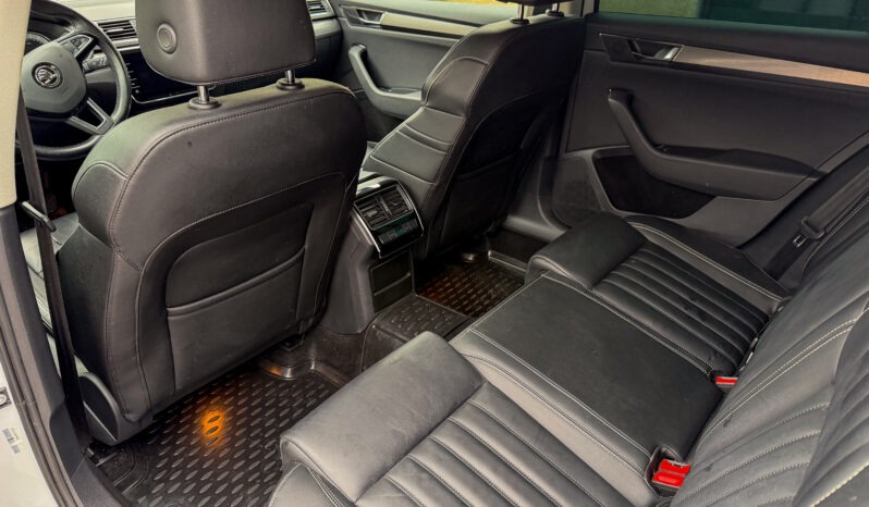 
								Škoda Superb Combi 2.0 TDI 140 KW full									