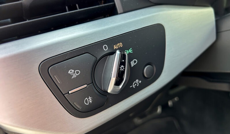 
								Audi A5 3.0TDI SportBack Quattro S-line full									