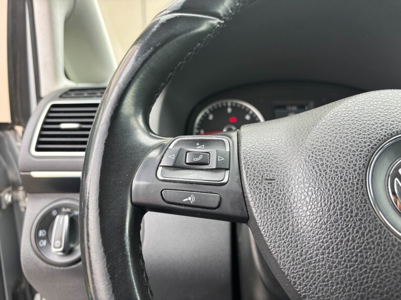 
								Volkswagen Touran 2.0 TDI DSG WEBASTO full									