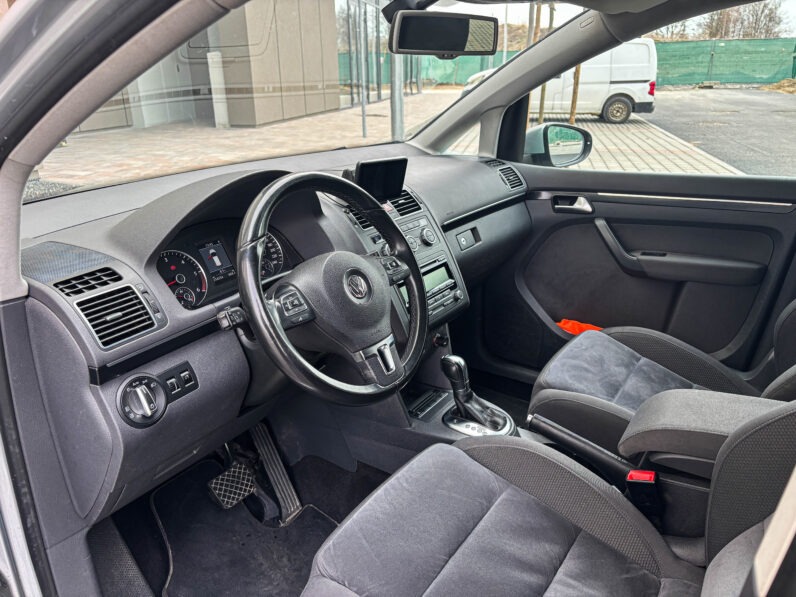 
								Volkswagen Touran 2.0 TDI DSG WEBASTO full									