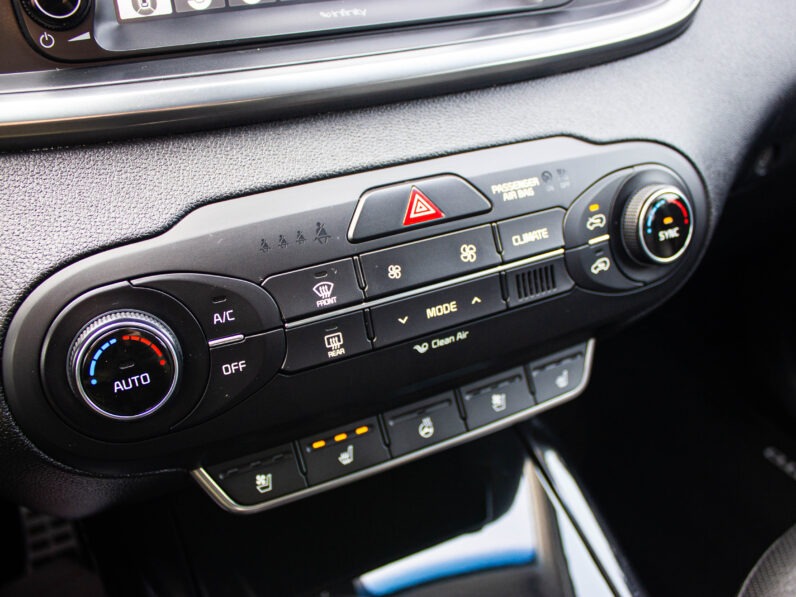 
								Kia Sorento 2.2 CRDi 4×4 | 147 kW full									