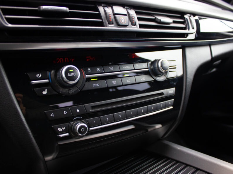 
								BMW X5 F15 30d xDrive full									