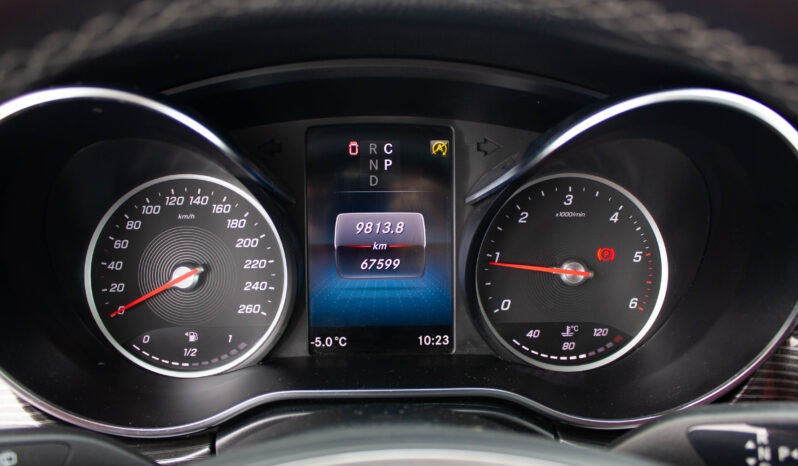 
								Mercedes‑Benz V‑Class 220 d full									