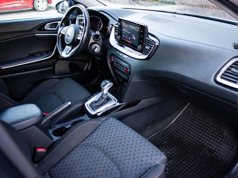 
								KIA CEED 1.5 T-GDi 118 kW GOLD | ZÁRUKA | full									