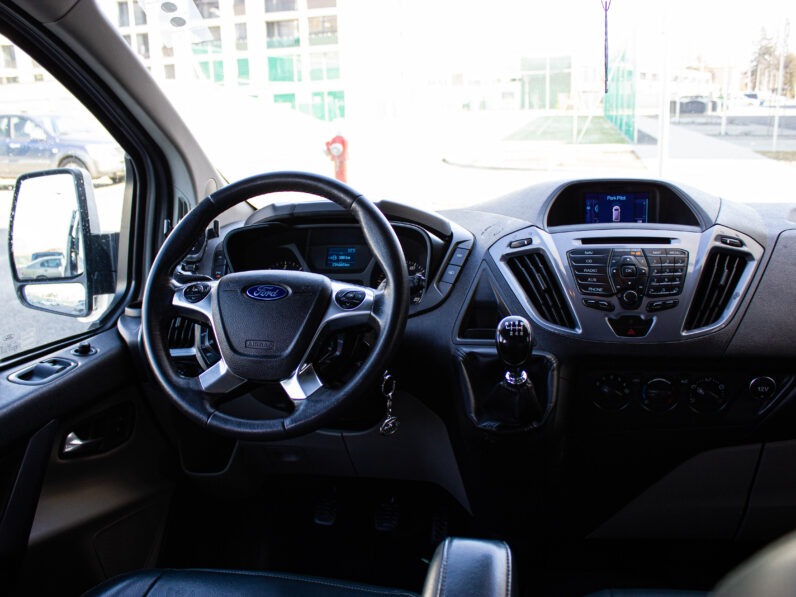 
								Ford Tourneo Custom 2.2 TDCi 125k Trend L1H1 T300 full									