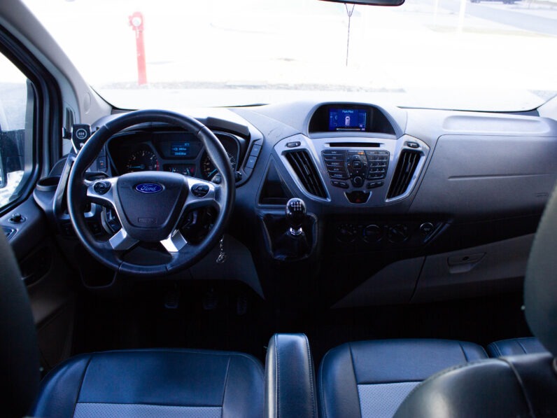 
								Ford Tourneo Custom 2.2 TDCi 125k Trend L1H1 T300 full									