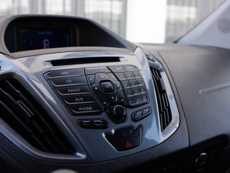 
								Ford Tourneo Custom 2.2 TDCi 125k Trend L1H1 T300 full									