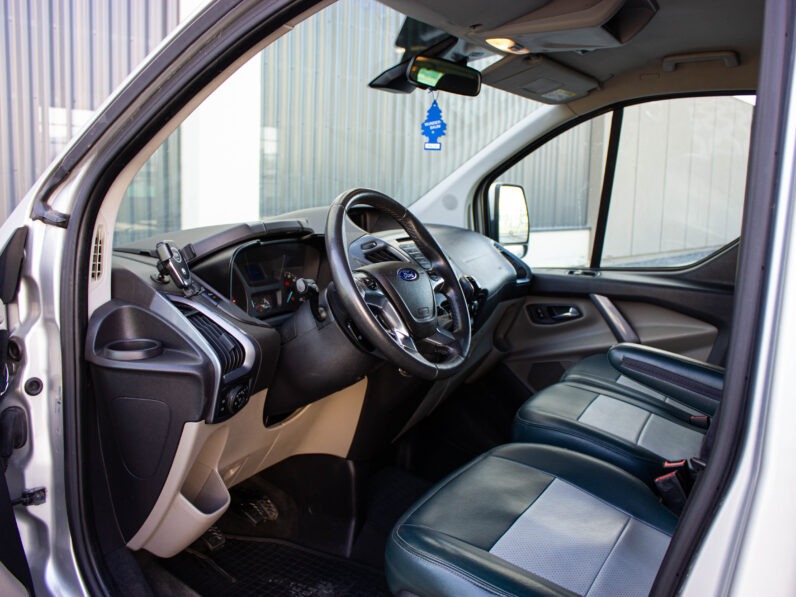 
								Ford Tourneo Custom 2.2 TDCi 125k Trend L1H1 T300 full									