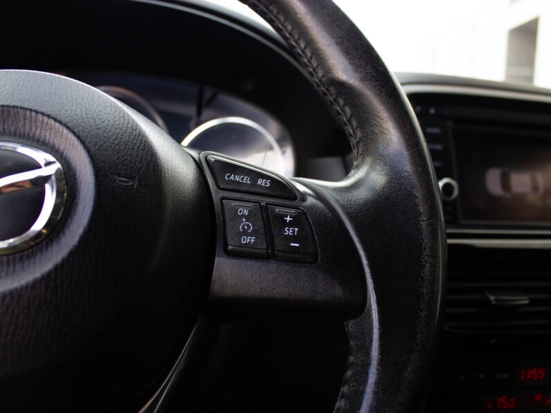 
								Mazda CX-5 2.2 Skyactiv-D AWD automat full									