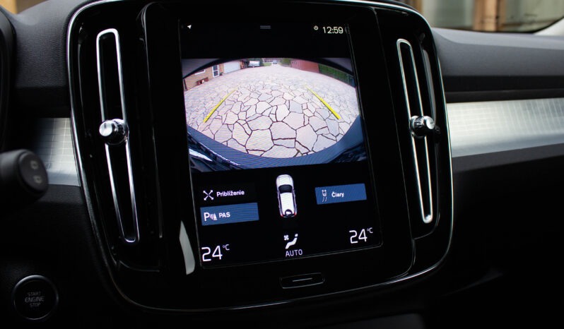 
								Volvo XC40 1.5 T3 Automat full									