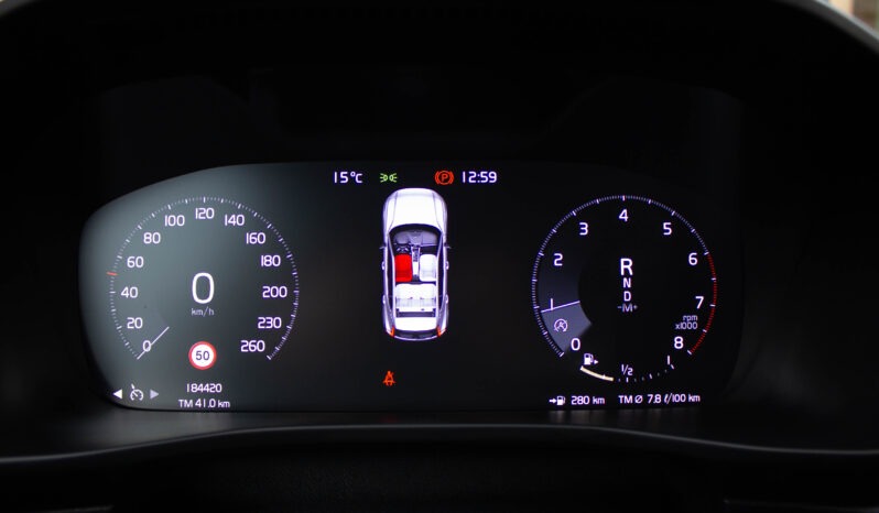 
								Volvo XC40 1.5 T3 Automat full									