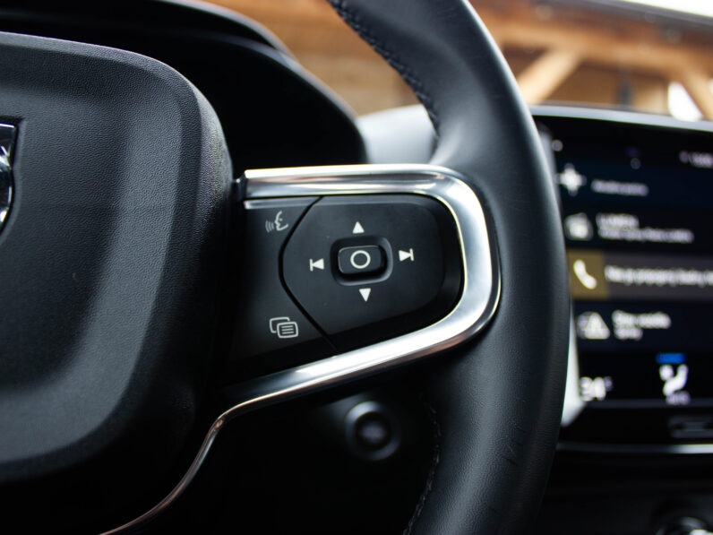 
								Volvo XC40 1.5 T3 Automat full									