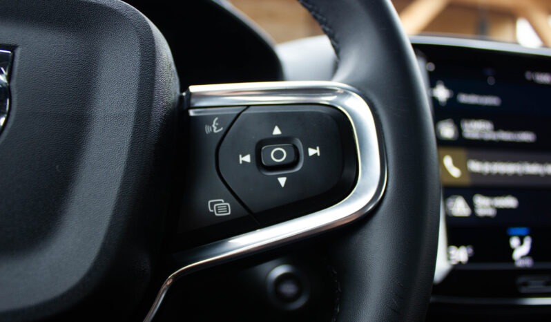 
								Volvo XC40 1.5 T3 Automat full									