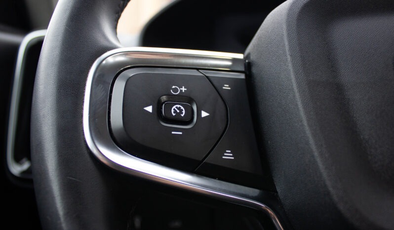 
								Volvo XC40 1.5 T3 Automat full									