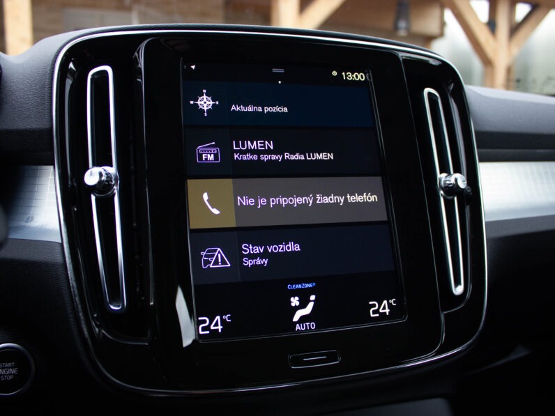 
								Volvo XC40 1.5 T3 Automat full									