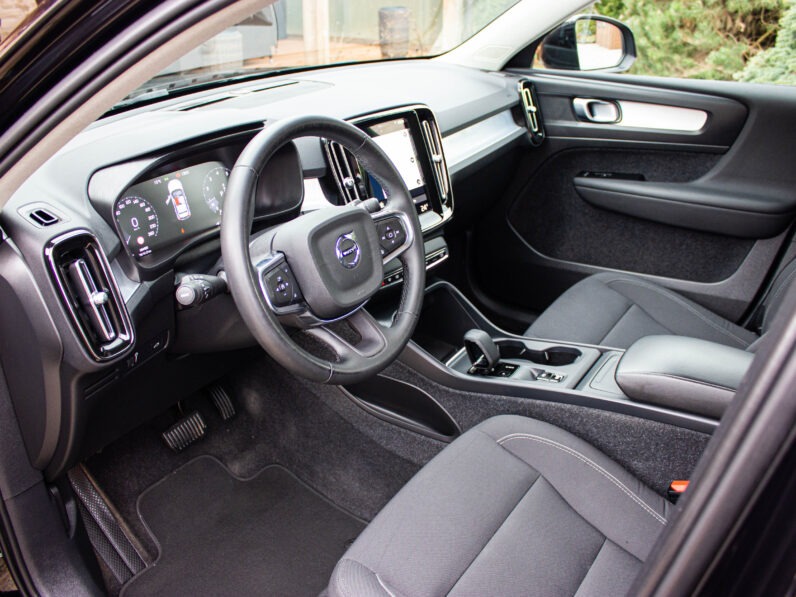 
								Volvo XC40 1.5 T3 Automat full									