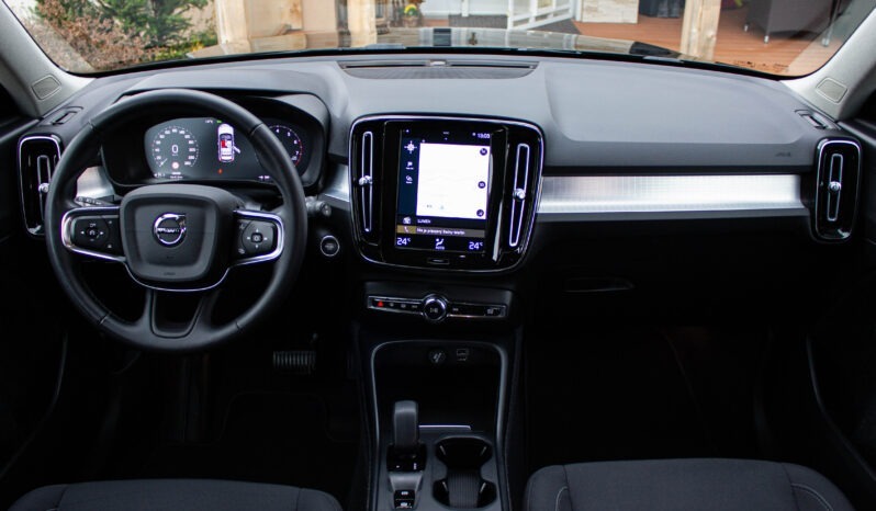 
								Volvo XC40 1.5 T3 Automat full									