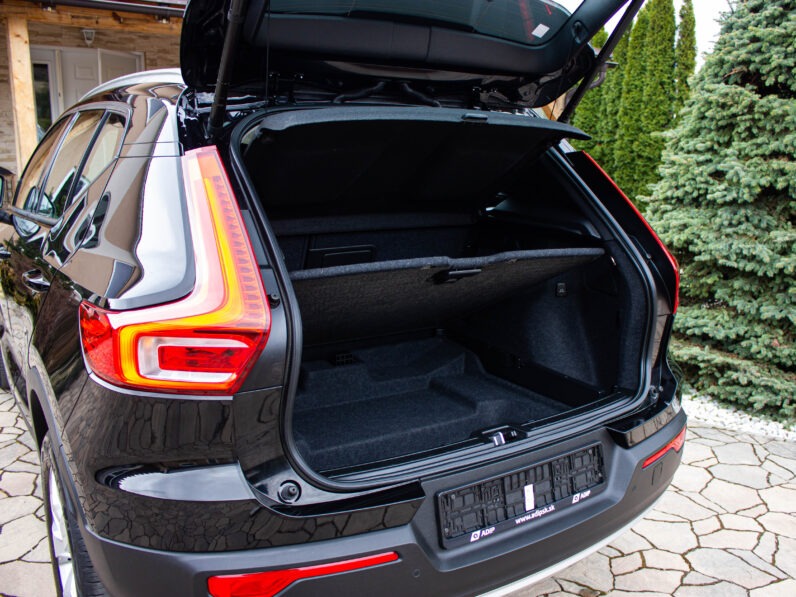 
								Volvo XC40 1.5 T3 Automat full									