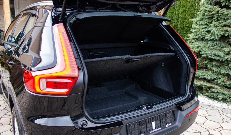 
								Volvo XC40 1.5 T3 Automat full									