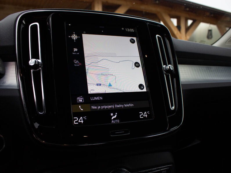 
								Volvo XC40 1.5 T3 Automat full									