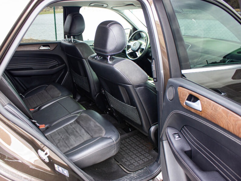 
								Mercedes-Benz ML 350 AIRMATIC, DISTRONIC , DPH full									