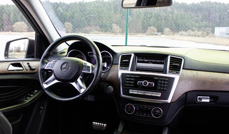 
								Mercedes-Benz ML 350 AIRMATIC, DISTRONIC , DPH full									