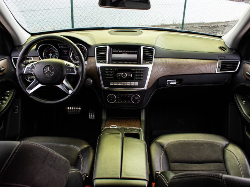 
								Mercedes-Benz ML 350 AIRMATIC, DISTRONIC , DPH full									