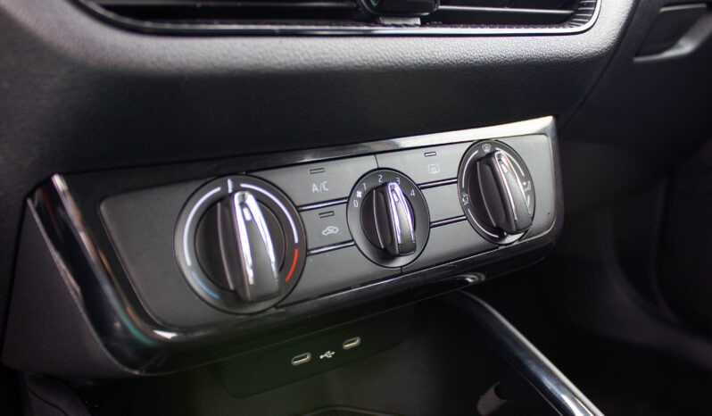 
								Škoda Fabia 1.0 TSI, VIRTUAL COCKPIT, LED, TEMPOMAT, 2025 full									