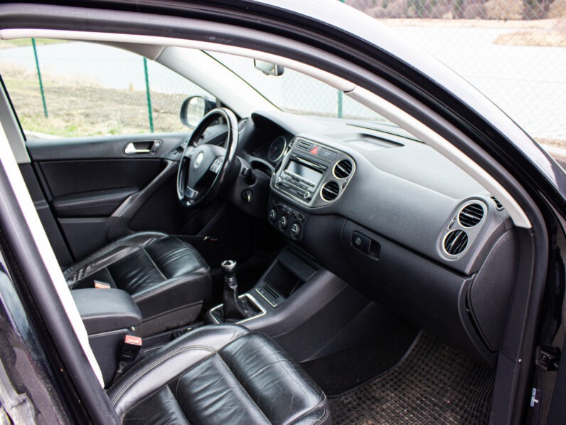 
								Volkswagen Tiguan 2.0 TDI 4MOTION, PANORÁMA, KOŽA, full									