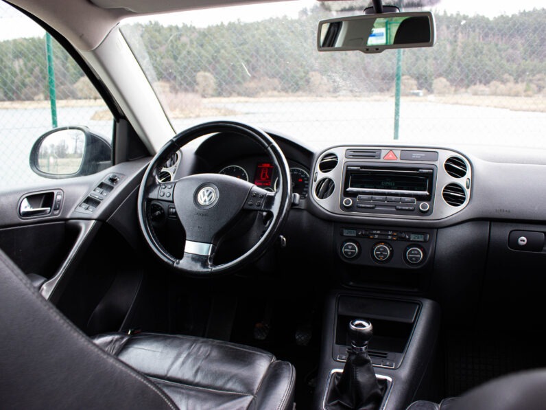 
								Volkswagen Tiguan 2.0 TDI 4MOTION, PANORÁMA, KOŽA, full									