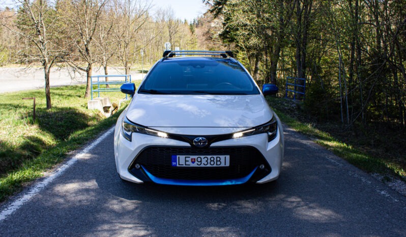 
Toyota Corolla 2.0 Hybrid 112kW full									