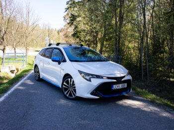 Toyota Corolla 2.0 Hybrid 112kW