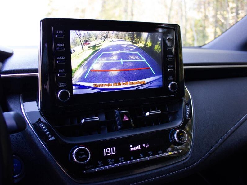 
Toyota Corolla 2.0 Hybrid 112kW full									