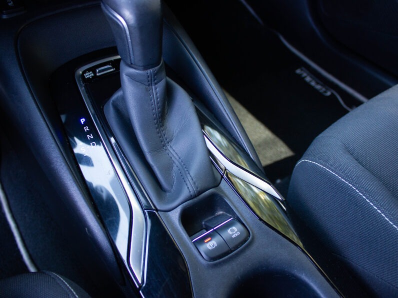 
Toyota Corolla 2.0 Hybrid 112kW full									