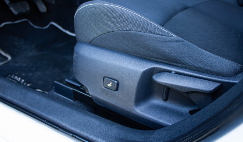 
Toyota Corolla 2.0 Hybrid 112kW full									