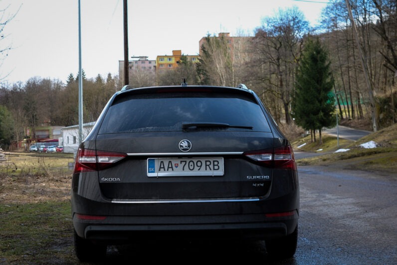 
								Škoda SuperB Laurin&klement 4×4 full									