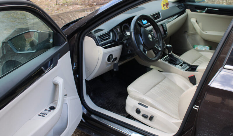 
								Škoda SuperB Laurin&klement 4×4 full									